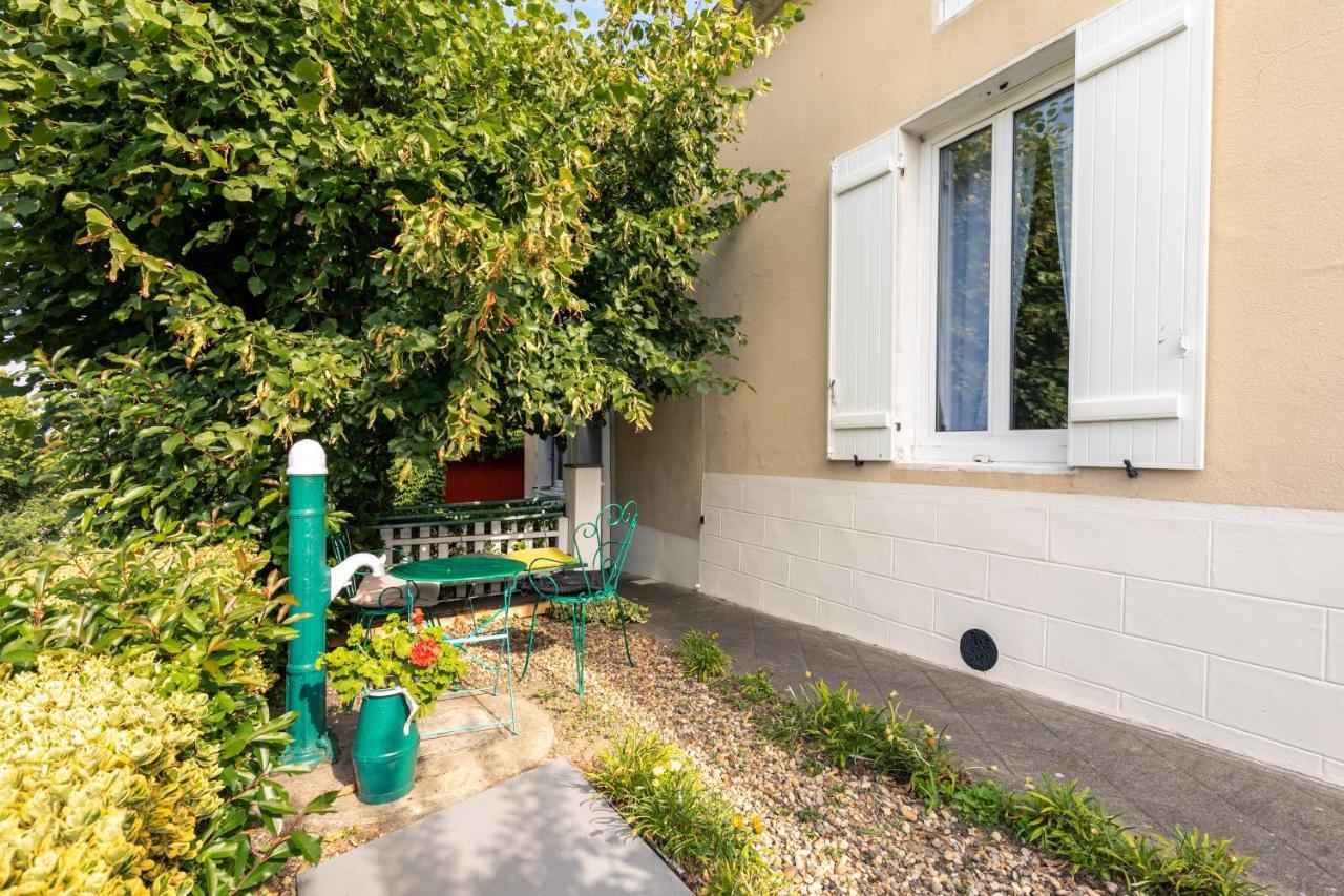 Ombrelle Villa Le Pian-sur-Garonne Exterior photo